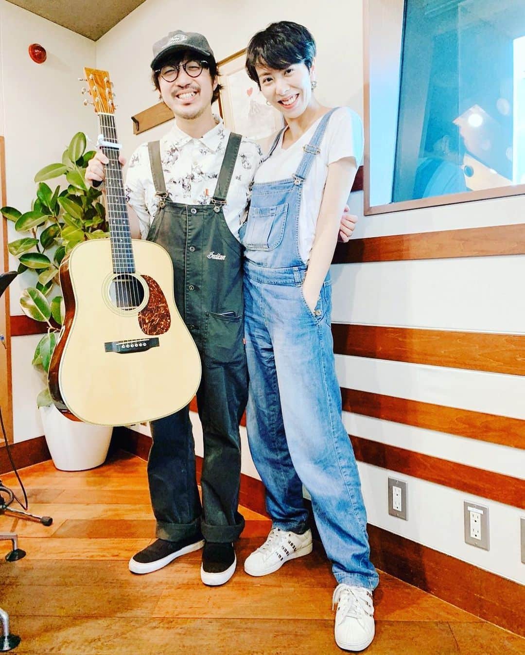 LOVEのインスタグラム：「オーバーオール's with #THECHARMPARK さん😁  相変わらずチャーミング。 そしてMixまでお一人でってほんとどんだけの能力？！ 「我々も歴史が長くなってきましたね」 にジワる帰り道。  チャームさん、ありがとうございました😊」
