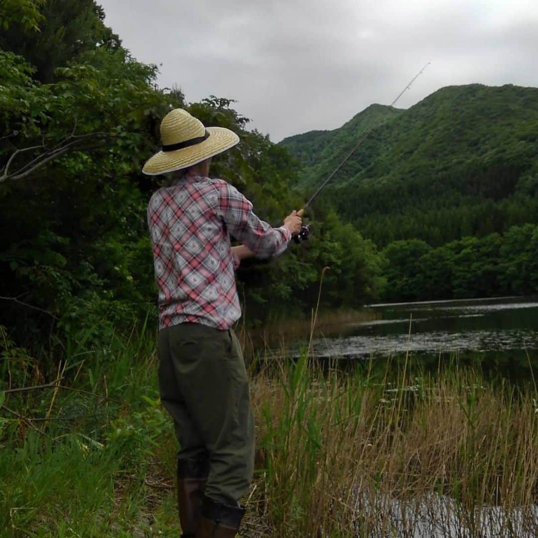 本坊元児さんのインスタグラム写真 - (本坊元児Instagram)「釣りに行くけども魚ってなかなか釣れない はがいげ #はがいげ」6月17日 13時55分 - honbouganji