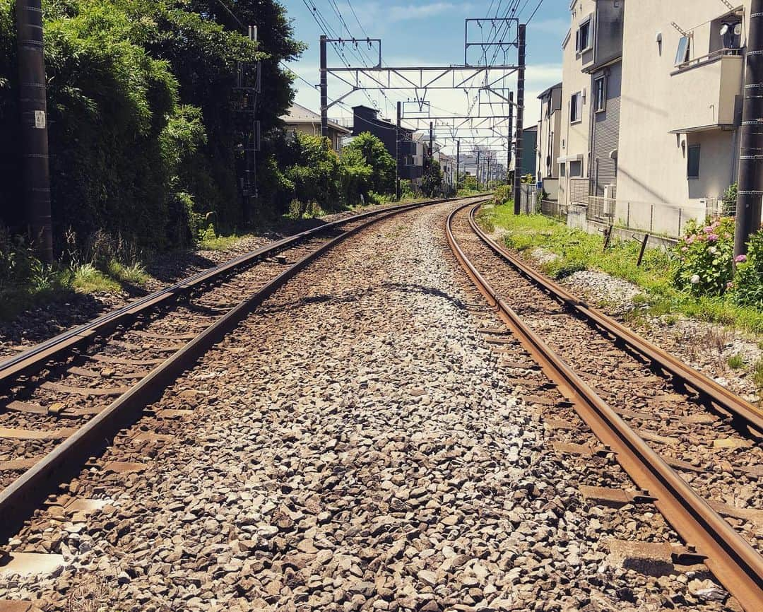 八島諒さんのインスタグラム写真 - (八島諒Instagram)「. 線路は続くよどこまでも . . #instagood」6月17日 14時11分 - ryo_yashima