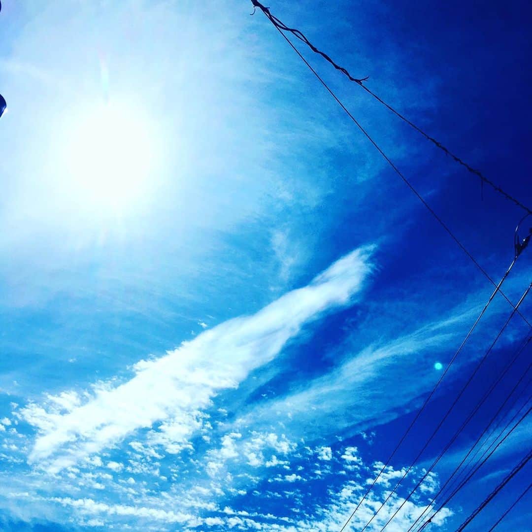 林伊織さんのインスタグラム写真 - (林伊織Instagram)「多分ここ地球じゃない。  #空 #太陽 #惑星」6月17日 14時37分 - iori_haya4