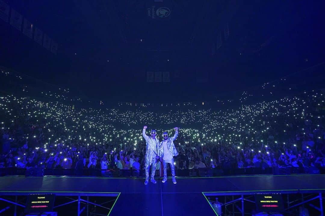 ウィジンさんのインスタグラム写真 - (ウィジンInstagram)「Gracias #newark lo de hoy fue increíble #comoantestour🤴🏼🤴🏼 una fiesta latina @wisinyyandel gracias de corazón ❤️🔥🏆🕺🏼💃💃🕺🏼💃🕺🏼💃🕺🏼 @bryantbauzo 📸」6月17日 14時51分 - wisin