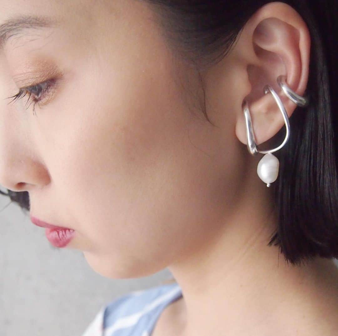 Sisterさんのインスタグラム写真 - (SisterInstagram)「-「FARIS」Now on sale- #farisjewelry #kudos #sister_tokyo #shirt #earring #earhook」6月17日 15時49分 - sister_tokyo