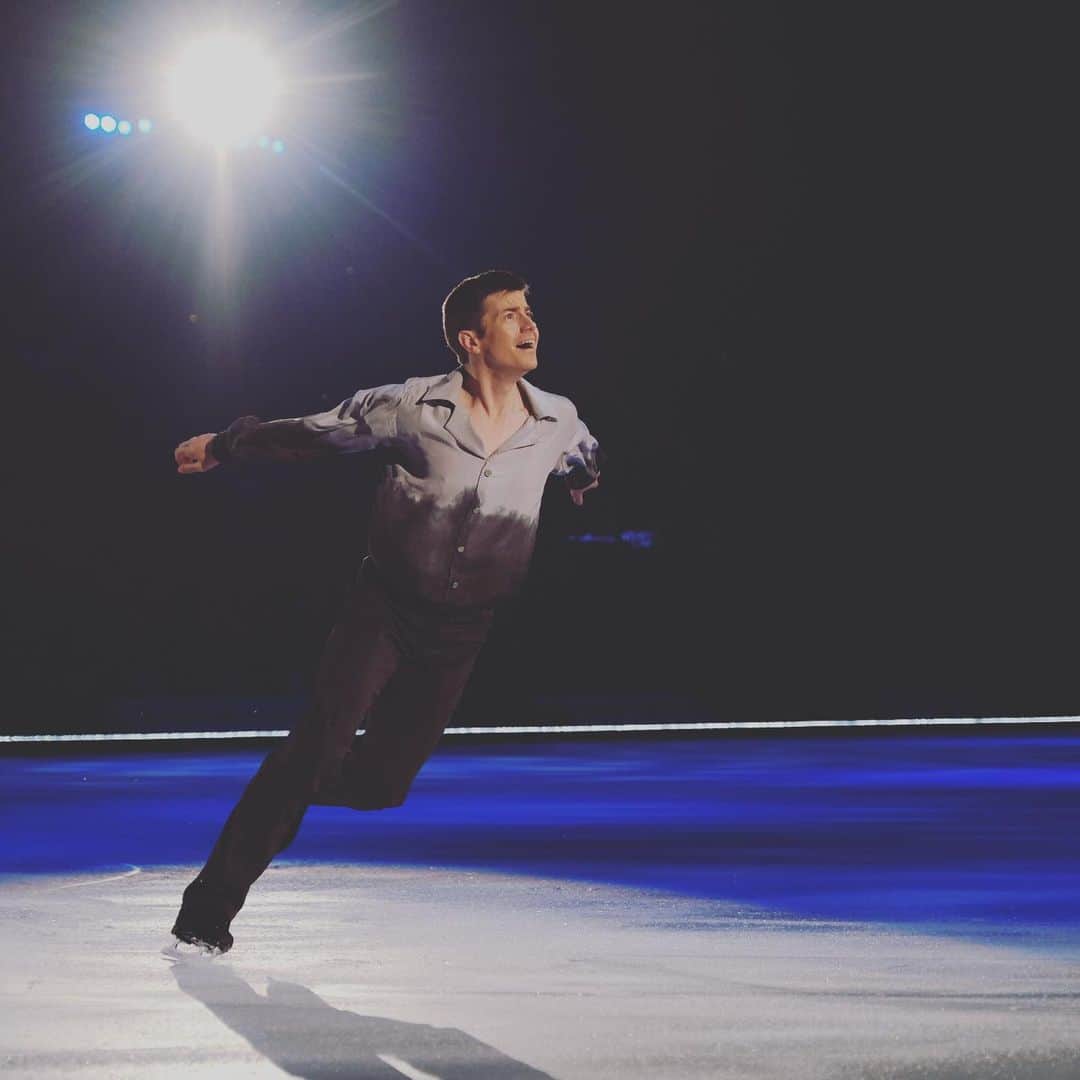 ジェフリー・バトルのインスタグラム：「Thank you Japan, CIC, and everyone involved with #faoi2019  I felt like I was living each and every lyric of Joni Mitchell every time I was on the ice. ❤️」