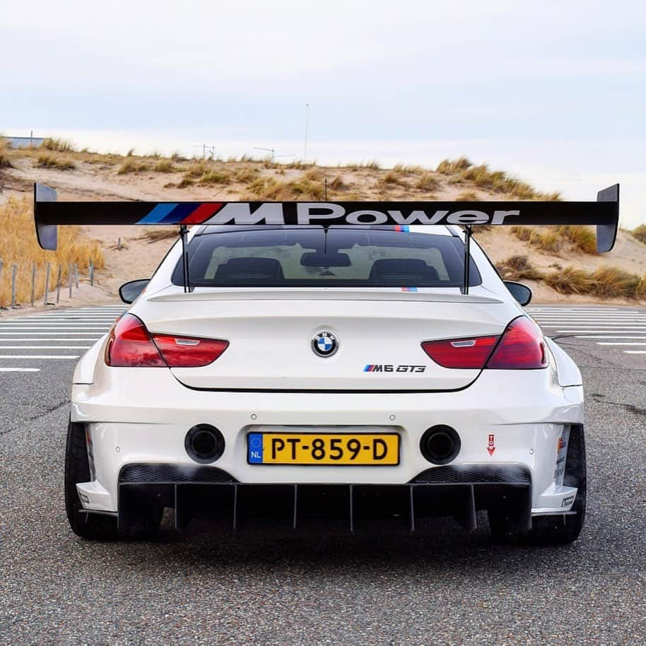 CarsWithoutLimitsさんのインスタグラム写真 - (CarsWithoutLimitsInstagram)「Beyond crazy to see this street legal M6 GT3, what a monster @gt3m6 🚑 Photo @mbekkerphotography  #carswithoutlimits #bmw #m6 #gt3 #mpower」6月17日 22時22分 - carswithoutlimits