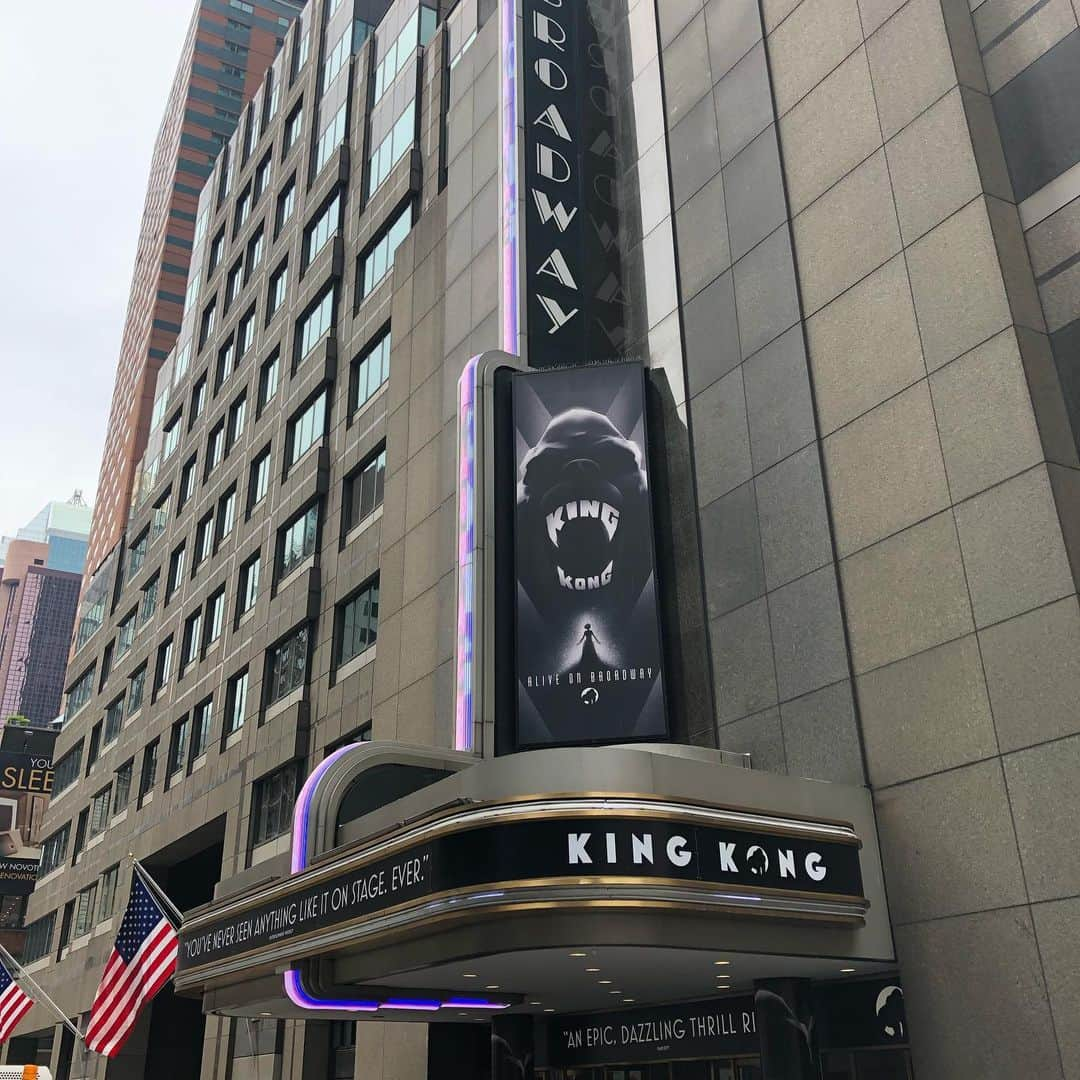 DJ SANCONさんのインスタグラム写真 - (DJ SANCONInstagram)「先日仕事合間にタイミング良く キングコング観てきた！  King Kong Broadway Theatre  1681 Broadway Broadway at 53rd Street  #キングコング  #djsancon」6月17日 17時39分 - djsancon