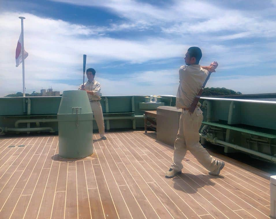 島津咲苗さんのインスタグラム写真 - (島津咲苗Instagram)「大きな空の下、海を見つめているのは高校球児。三谷水産野球部の5人です⚾︎ 彼らが置かれている状況、そして、野球への想いを聞いてきました。 放送日が決まり次第、お伝えします。  抽選会も終わり、組み合わせも決まりましたね。 101回目の夏も、全力で取材します！！ . . #高校野球 #三谷水産 #野球部 #船の上 #101回目の夏 #kokoyakyu #メーテレ #島津咲苗」6月17日 18時15分 - sanae_shimazu