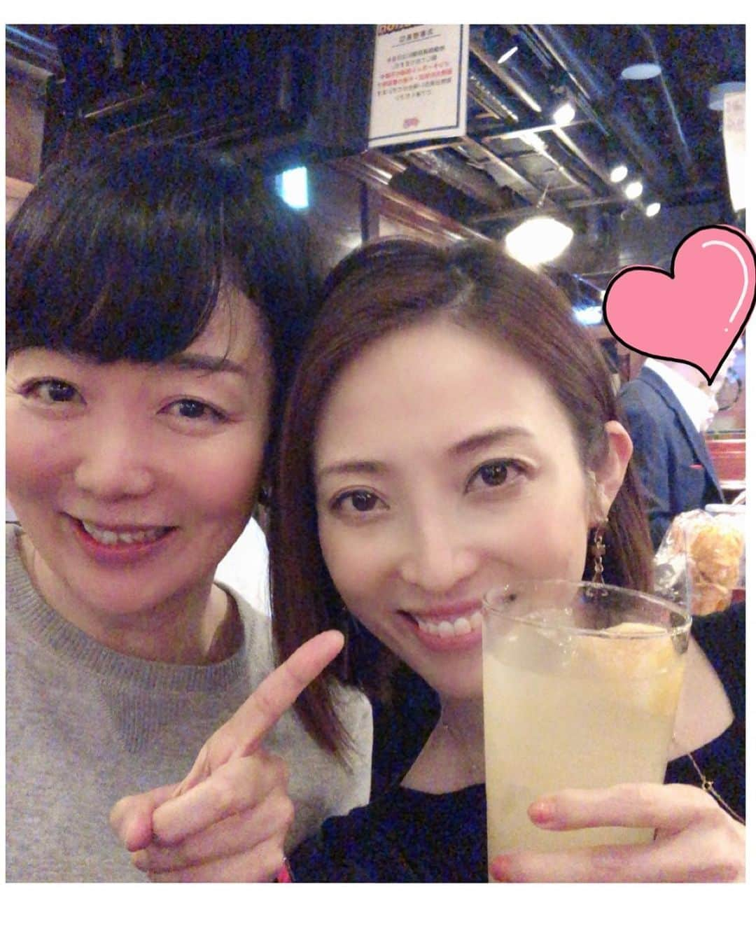 福田ゆみさんのインスタグラム写真 - (福田ゆみInstagram)「こんちゃそとサシ飲みー。 色んな事教えてもらって、貴重な時間やったー。 観劇後でもないのに、改めてのサシって。 チョット照れるやん笑。楽しかったなー。 #今藤洋子  #先輩  #学び  #尊敬 #ワクワク」6月17日 18時31分 - yumifukuda0511