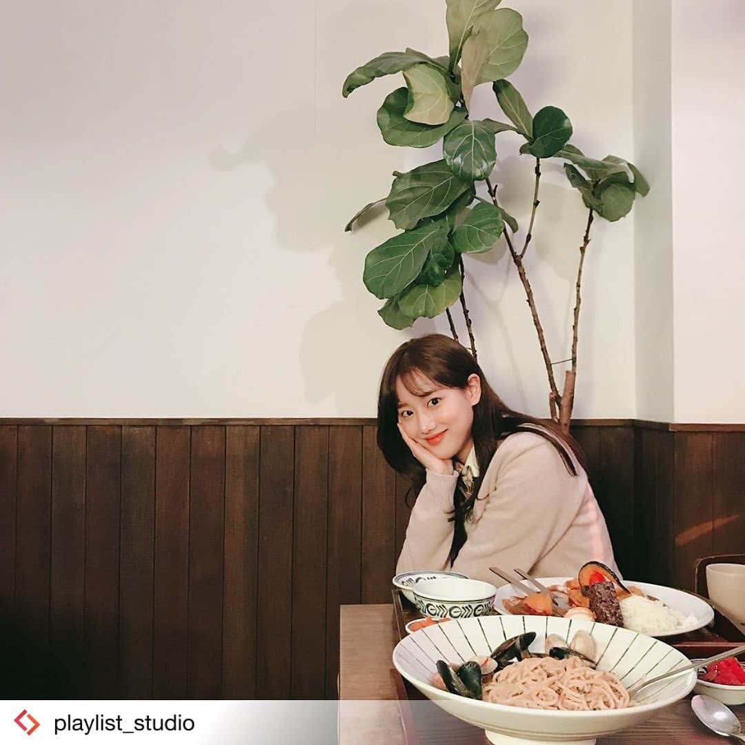 Aprilさんのインスタグラム写真 - (AprilInstagram)「#Repost from @playlist_studio . 스페셜 비하인드 보고 싶은 사람🙋‍♀️🙋‍♀️ 사진 더블클릭💕하고 잠시후 7시에 만나요‼️ . . . #에이틴 #에이틴2 #주하나 #비하인드 #김하나 #류주하 #첫키스 #키스신」6月17日 18時46分 - official.april