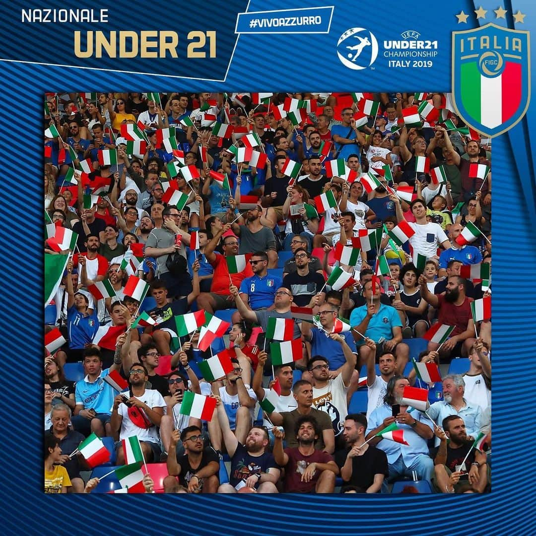 サッカーイタリア代表さんのインスタグラム写真 - (サッカーイタリア代表Instagram)「👏🏻 Grazie #Bologna per l'affetto di ieri sera!!! #U21Euro 🇪🇺 #Azzurrini 💙 #Under21 🇮🇹 #WeAreYourope」6月17日 19時25分 - azzurri