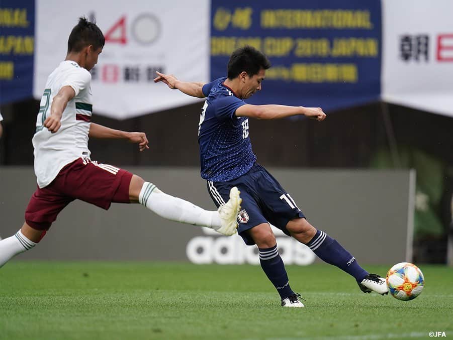 日本サッカー協会さんのインスタグラム写真 - (日本サッカー協会Instagram)「📸Match Photos② ・﻿ U-16日本代表は6月17日(日)、U-16インターナショナルドリームカップ2019 JAPAN presented by 朝日新聞の第3戦で優勝を懸け、U-16メキシコ代表と対戦しました。 ﻿ ・﻿ 前半、4-0と相手を圧倒しますが、後半はメキシコに攻め込まれる場面が続きます。しかしながら松木選手、諏訪間選手の両センターバックを中心に相手の攻撃を防ぎ、追加点を含む5-0で終了し、大会を優勝で締めくくりました。﻿ ・﻿ 🏆U-16インターナショナルドリームカップ2019 JAPAN presented by 朝日新聞﻿ 🆚U-16メキシコ代表🇲🇽﻿ 📍ユアテックスタジアム仙台﻿ 🎫入場無料！﻿ 📺スカパー！　/　JFATV﻿ ・﻿ GK 12 #高橋一平 →78' GK 1 #田中春希﻿ DF 2 #諏訪間幸成	﻿ DF 3 #松木玖生	﻿ DF 13 #森田翔 →65' MF 8 #三木仁太 ﻿ DF 17 #工藤孝太 →78' MF 6 #東廉 ﻿ MF 7 #豊田晃大 ﻿ MF 14 #山根陸 (Cap.) MF 15 #中村仁郎	→65'  FW 11 #原直生 ﻿ MF 16 #山崎太新 →57' DF 5 #大迫蒼人　﻿ FW 9 #勝島新之助 →57' FW 10 #千葉寛汰 ﻿ FW 18 #河野孝汰 ﻿ ・﻿ #daihyo #jfa」6月17日 19時40分 - japanfootballassociation
