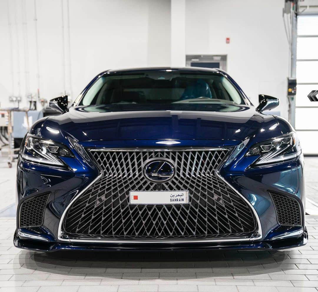 Spirits Artisanさんのインスタグラム写真 - (Spirits ArtisanInstagram)「Lexus LS Fsport tuned by :@kanoopeorformance Bodykit：Artisanspirits/// Sportsline blacklabel www.artisanspirits.co.jp #artisanspirits #artisan #asms #as #lexus #lexusls #lexuslsfsport #ls #lsfsport #bodykit #blacklabel #corarta7+ #officek #yokohamatire #japan #jp #ravspecjdm #butlertire #jworksunlimited #premierautowerkz #suvproject #kanooperformance #car_life_staff #トラウム #車庫小舗 #nigeljdmparts」6月17日 19時35分 - artisan_spirits