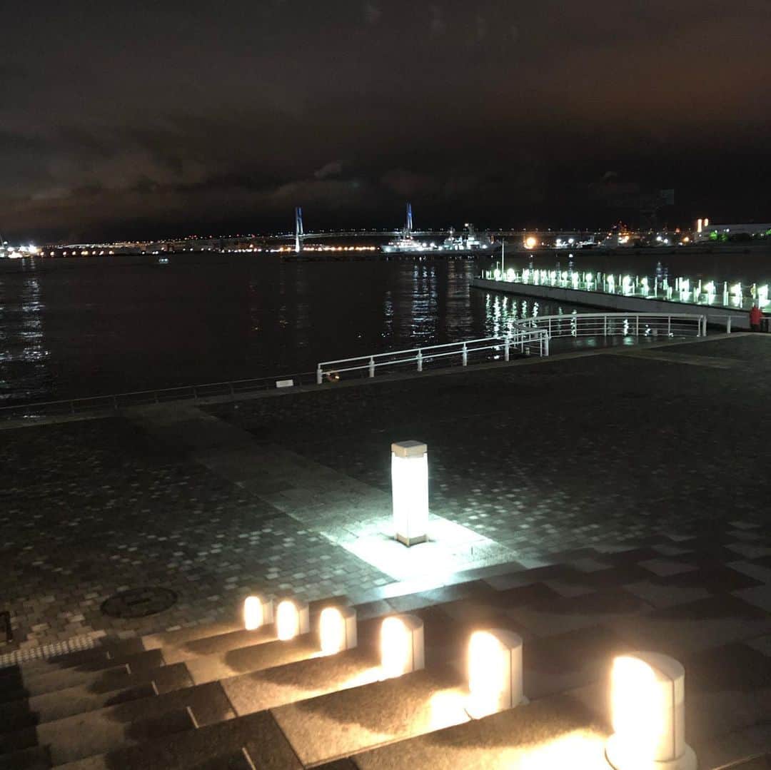椎名ユリアさんのインスタグラム写真 - (椎名ユリアInstagram)「* 横浜は、本当に景色が素敵な所。 いつかは、赤レンガ倉庫などの 観光地もまわってみたいな(*´`)♡ . #横浜  #みなとみらい  #パシフィコ横浜」6月17日 19時37分 - yranmaru