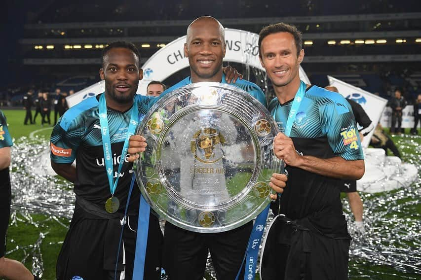 ディディエ・ドログバさんのインスタグラム写真 - (ディディエ・ドログバInstagram)「Left Stamford Bridge in 2015 lifting a trophy, came back 4 years later and still lifting 🏆🏆🏆 What a night @socceraid @unicef @chelseafc 6.7 Million raised so far... IT’S A WINNER!!!! ##socceraid2019」6月17日 20時31分 - didierdrogba