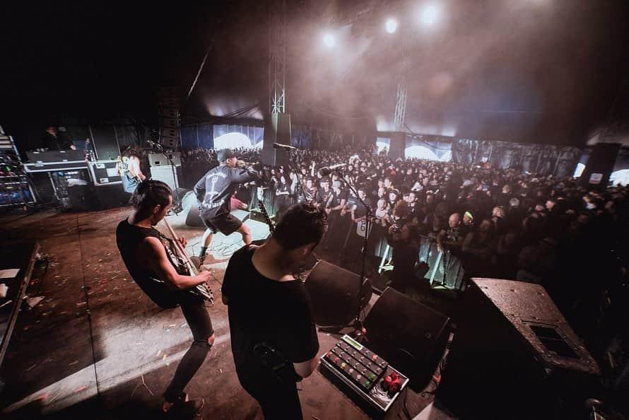 Crystal Lakeさんのインスタグラム写真 - (Crystal LakeInstagram)「Thank you @downloadfest yesterday!! It was crazy and insane!! Thanks a lot 🇬🇧🤘 Photo: @johngyllhamn  #CrystalLake #Helix #DL2019 #WorldTour2019」6月17日 20時37分 - crystallake777