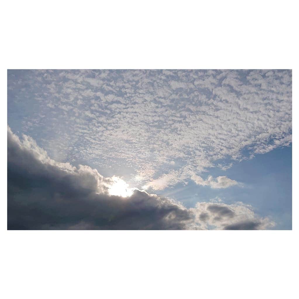花村怜美のインスタグラム：「梅雨の中休み。 #空 #雲 #自然 #景色 #風景 #sky #cloud #clouds #cloudscape #cloudstagram #skystagram #nature #japan」