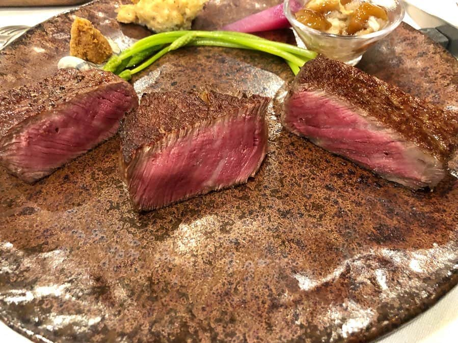 朝日光輝さんのインスタグラム写真 - (朝日光輝Instagram)「銀座のTOROIS FLECHES（トロワフレーシュ）🥩 最高に美味しかったなぁ🤩🤩🤩 ご馳走様でしたぁー🙏✨ * * * * * * * * * * #toroisfleches #トロワフレーシュ#銀座#銀座グルメ#ステーキ#美味しいステーキ#肉#🥩#肉好き#最高#ウニ#雲丹#うに#キャビア#タラバガニ#焼きタラバガニ#名店#美味しい物は太らない#ご馳走様でした#ありがとうございます」6月17日 20時39分 - mitsuteru_asahi