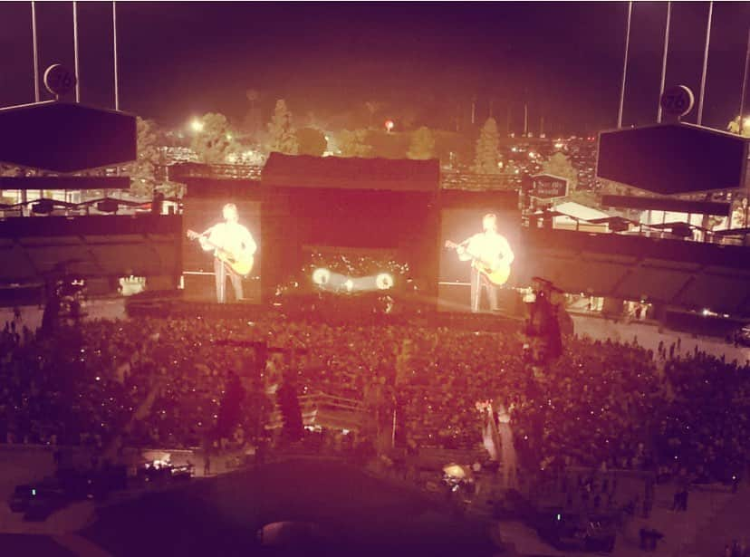 パトリック・ファビアンさんのインスタグラム写真 - (パトリック・ファビアンInstagram)「#McCartney #DodgerStadium #Church #Speechless . . . . @paulmccartney @thebeatles @dodgerstadium  @ringostarrmusic  #LiveMusic #RockAndRoll #Lucky #ILoveLA」7月16日 23時54分 - mrpatrickfabian