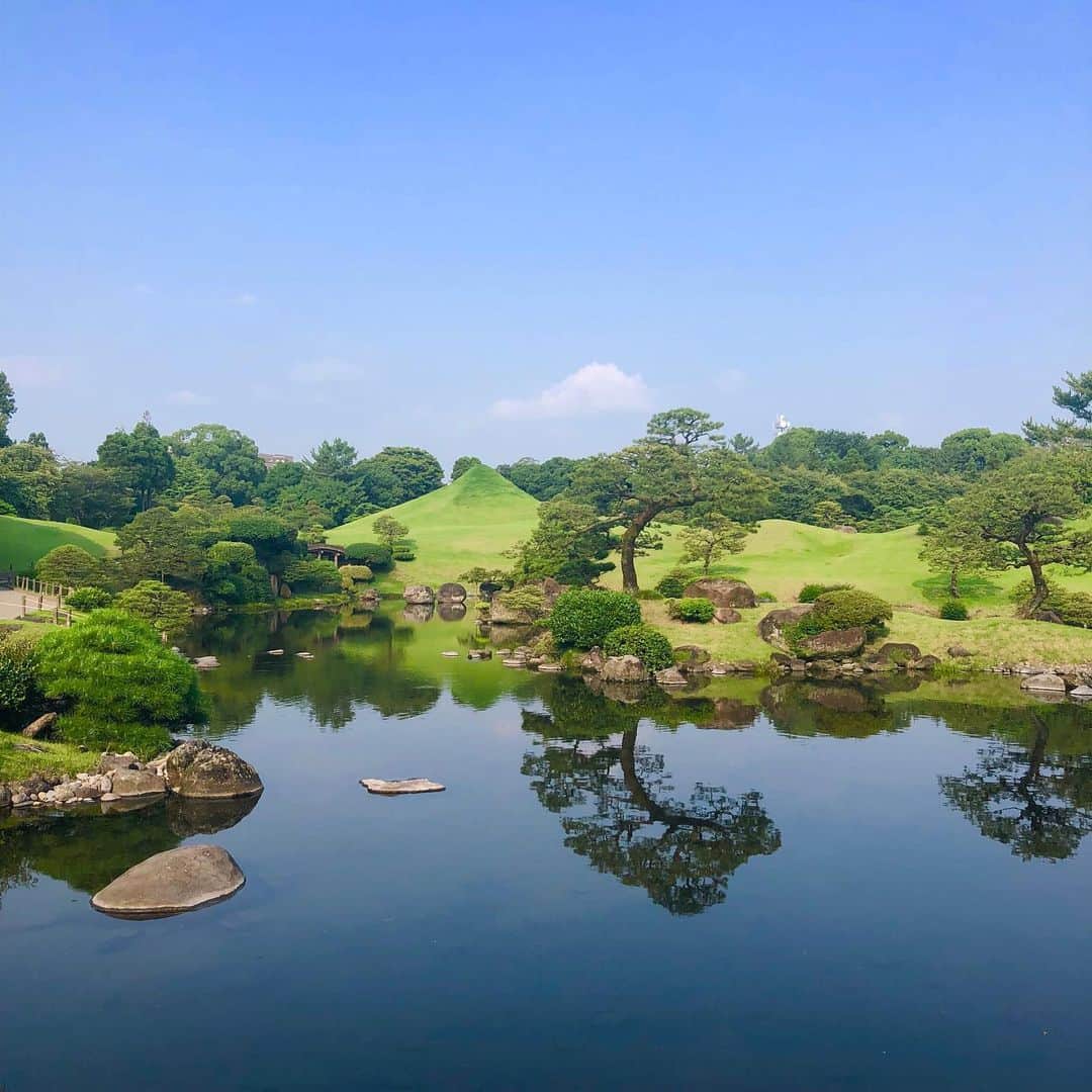 布袋寅泰さんのインスタグラム写真 - (布袋寅泰Instagram)「Discovering Japan 🇯🇵日本の美。熊本。水前寺公園。#熊本 #水前寺公園 #suizenjipark #kumamoto #kumamon」7月16日 23時56分 - hotei_official