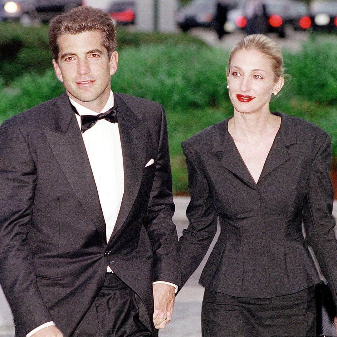 People Magazineさんのインスタグラム写真 - (People MagazineInstagram)「Today marks the 20th anniversary of the devastating plane crash that killed John F. Kennedy Jr. along with his wife Carolyn Bessette and her sister, Lauren. Today, his close friends remember his legacy. "It's important that people remember him. He was part of American history." Tap the bio link to read more. | 📷: Justin Ide/Getty」7月17日 0時03分 - people