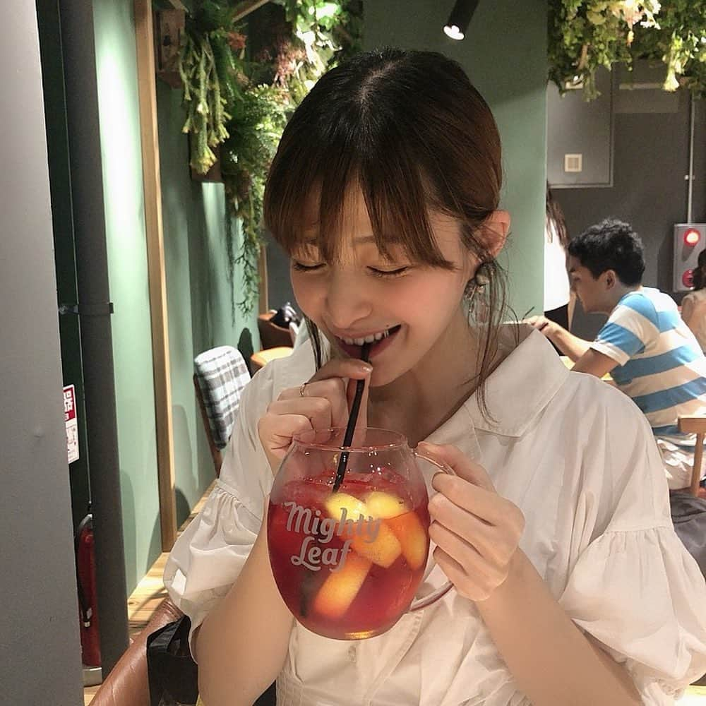 森田紗英さんのインスタグラム写真 - (森田紗英Instagram)「_ 新しく表参道にオープンする CURATIVE KITCHENの レセプションパーティーに お邪魔してきました⭕️ _ 「治癒」をコンセプトとしたお店なので 健康や安心を考えた料理が たくさん並んでいました！ まだ顎が赤子のような私は柔らかい物を いただきましたが、 めちゃめちゃ美味しかったー！ 早く完全復活して 今度はお肉をいただきたいです🥺💕 _ 私の写真の撮影は @seguchiyoshino 。 ミスショット多め、、、 半目やぞ！！！！ _ _ _ #表参道 #curativekitchen #cafe #☕️ #キュラティヴキッチン #美味しかった #健康 #安心 #安全 #治癒 #また行きたい #木曜日オープンです #いいね #gd #likes」7月17日 0時04分 - moricoff