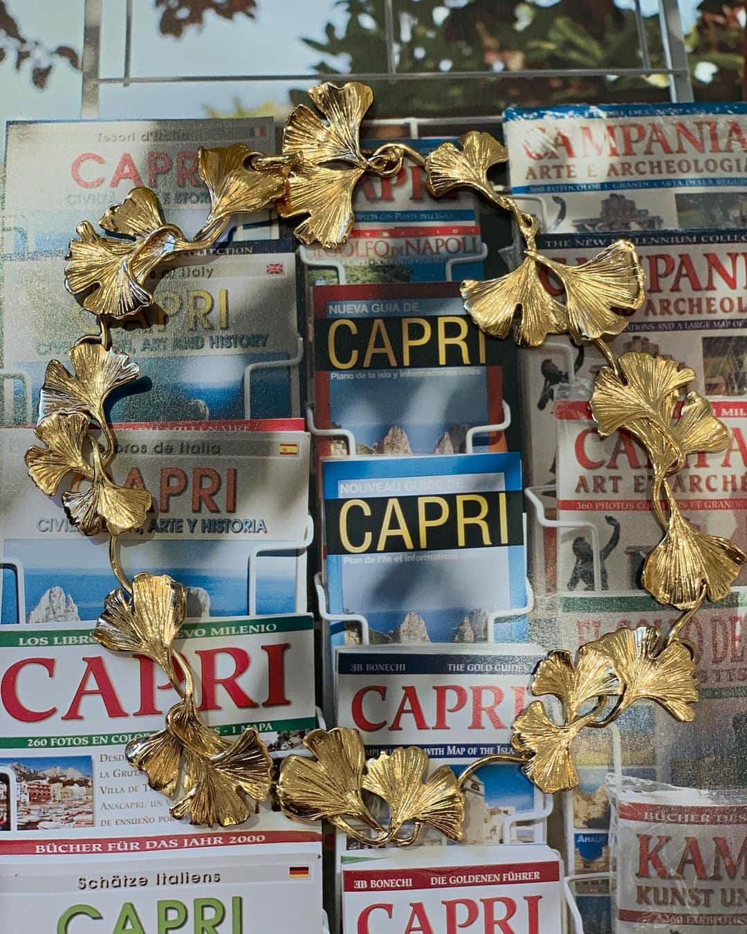 のインスタグラム：「Capri, c’est pas fini 🎶 #aureliebidermann #tangerine #capri」