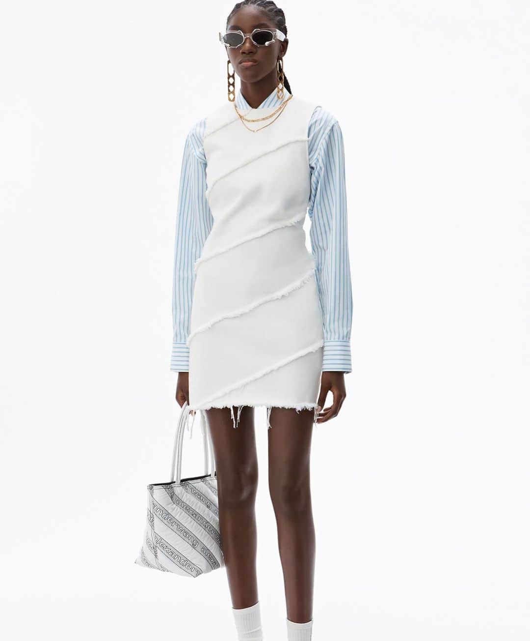 アレキサンダー・ワンのインスタグラム：「Read between the white lines. - The frayed mini dress is online now.」