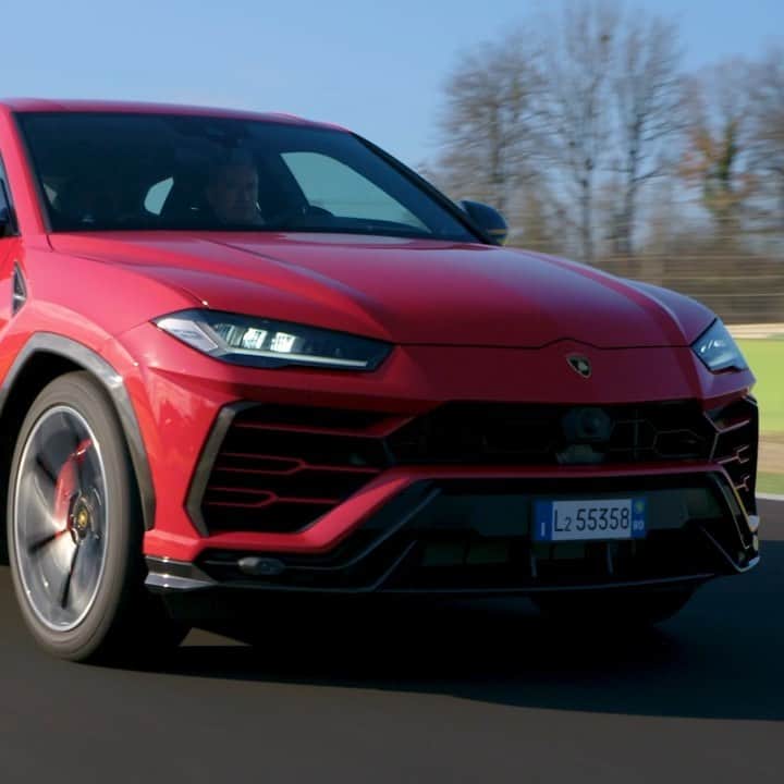 ランボルギーニのインスタグラム：「Uniqueness is our color.  #Lamborghini #Urus #LamborghiniPaintShop #CreatedToCreate #SinceWeMadeItPossible」