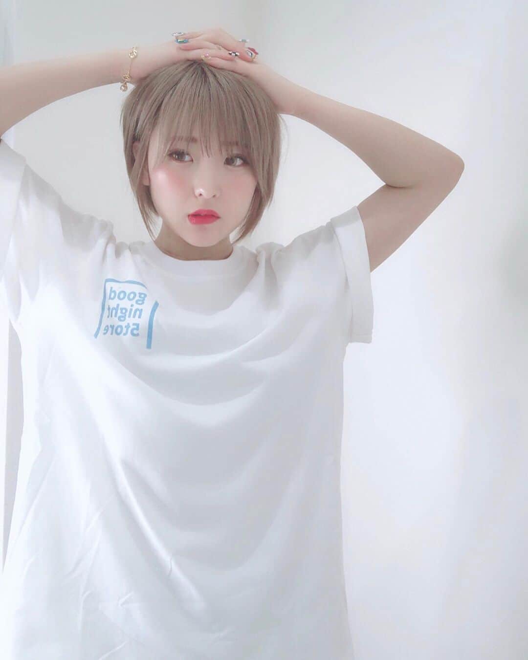こなんさんのインスタグラム写真 - (こなんInstagram)「. . @beep_ss さんと Tシャツかわね🐳」7月16日 17時01分 - konan_610