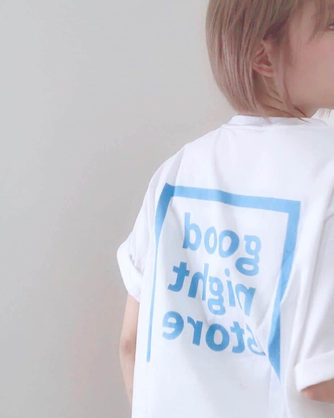 こなんさんのインスタグラム写真 - (こなんInstagram)「. . @beep_ss さんと Tシャツかわね🐳」7月16日 17時01分 - konan_610
