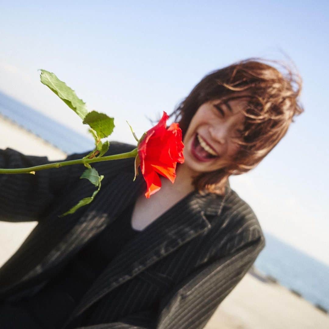坂田梨香子さんのインスタグラム写真 - (坂田梨香子Instagram)「まだ寒かったときの前のスチールデータもろた🙊 ごちゃ混ぜー！どれすきー？」7月16日 17時14分 - rikakosakata_official