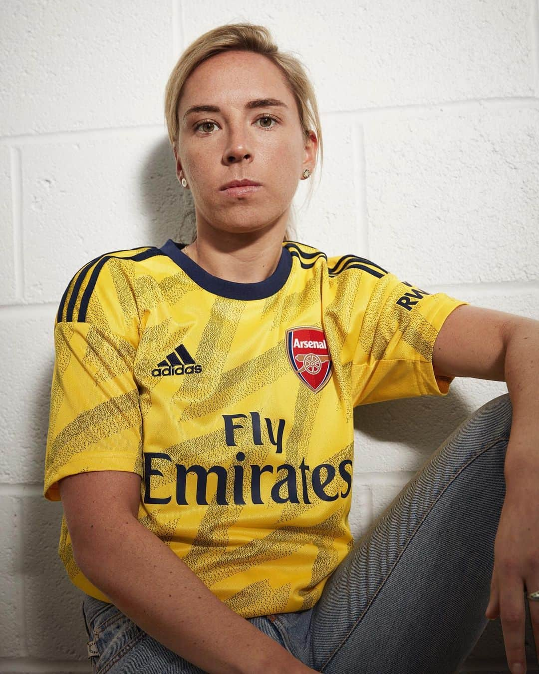 Arsenal Ladiesさんのインスタグラム写真 - (Arsenal LadiesInstagram)「It’s retro, remastered 🎨 Introducing our 2019/20 @adidasfootball away kit - inspired by one of our most iconic jerseys of all-time 🤩」7月16日 17時22分 - arsenalwfc