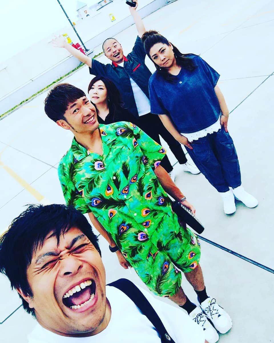 山名文和さんのインスタグラム写真 - (山名文和Instagram)「やすともさんのどこいこ？！ 初の三人ゲストで、行かせて貰いました！！ 物凄く楽しかったこと、ここに刻ませて貰います。  皆様、是非観てねー！！ #やすとものどこいこ？！ #やすともさん #守谷日和君 #アキナ」7月16日 17時45分 - fumikazu_yamana