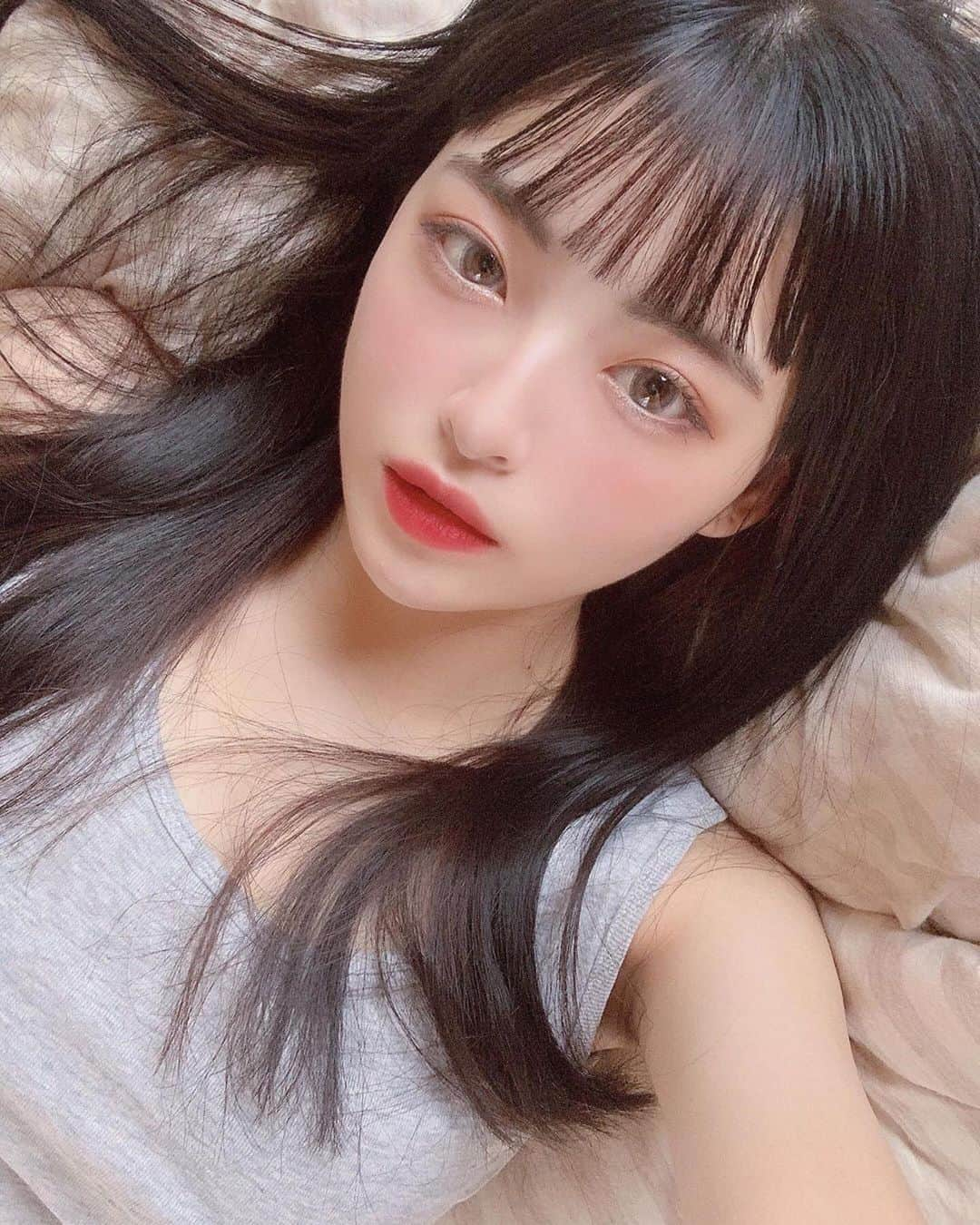 美女美容事情さんのインスタグラム写真 - (美女美容事情Instagram)「⠀ 《透明感が半端ない🐟✨》⠀ *⠀ リポストを使って、素敵な写真📷✨を投稿されてる方を紹介させて頂く⠀⠀⠀⠀ 【💄美女美容事情💅】のコーナーです✨⠀ *⠀⠀⠀⠀⠀⠀⠀ いいねやコメント、フォローして応援してね❤︎🥰🎶⁣⠀ *⠀⠀⠀⠀⠀⠀⠀ 今回ご紹介させて頂きますのは❤︎⠀ 鯖さん< @s.h___24 >の素敵なお写真📸⠀ *⠀ 端正な顔立ちにお肌の透明感が半端ないです✨ご本人の美しさに見惚れてしまいます💕メイクも参考になります🥰⠀ *⠀⠀ 鯖さんのアカウントには他にも素晴らしい投稿が沢山ありますので是非覗いてみてくださいね💁‍♀️💙⠀ *⠀⠀ 鯖さん< @s.h___24 >⠀ 素敵な投稿ありがとうございました☺️📸✨⠀⠀⠀⠀⠀⠀⠀⠀ △▼△▼△▼△▼△▼△▼△▼△▼△▼⠀⠀⠀⠀⠀⠀⠀⠀⠀⠀⠀⠀⠀⠀⠀⠀⠀⠀⠀⠀⠀⠀⠀⠀⠀⠀⠀⠀⠀⠀⠀⠀⠀ ❤🧡💛「美女美容事情」💚💙💜⠀⠀⠀⠀⠀⠀⠀⠀⠀⠀⠀⠀⠀⠀⠀ 👇掲載ご希望の方は👇⠀⠀⠀⠀⠀⠀⠀⠀⠀⠀⠀⠀⠀⠀⠀⠀ @b_b_j.jタグ付けと🖤 # ビジョビ⠀🖤⠀⠀⠀⠀⠀⠀⠀⠀⠀⠀⠀⠀⠀⠀⠀ をタグ付けお願いします✨⠀⠀⠀⠀⠀⠀⠀⠀⠀⠀⠀⠀⠀⠀⠀⠀ ――――――――――――――――⠀⠀⠀⠀⠀⠀⠀⠀⠀⠀⠀⠀⠀⠀⠀⠀⠀⠀⠀⠀⠀⠀⠀ ～姉妹アカウントのご紹介～⠀⠀⠀⠀⠀⠀⠀⠀⠀⠀⠀⠀⠀⠀⠀⠀⠀⠀⠀⠀⠀⠀⠀⠀⠀⠀⠀ ◇美容情報を紹介している«美女美容事情～Beauty～»⠀⠀⠀⠀⠀⠀⠀⠀⠀⠀⠀⠀⠀⠀⠀⠀⠀⠀⠀⠀⠀⠀⠀⠀⠀⠀ ( @b_b_j.j_b )⠀⠀⠀⠀⠀⠀⠀⠀⠀⠀⠀⠀⠀⠀⠀⠀⠀⠀⠀⠀⠀⠀⠀⠀⠀⠀⠀ ◇美しい旅スポット紹介をしている«美 spot»⠀⠀⠀⠀⠀⠀⠀⠀⠀⠀⠀⠀⠀⠀⠀⠀⠀⠀⠀⠀⠀⠀⠀⠀⠀ ( @b__spo )⠀⠀ ⠀ ◇ビジョビがお届けするセレクトショップ«bi select»⠀ ( @bi_select )⠀ ⠀⠀⠀⠀⠀⠀⠀⠀⠀⠀⠀⠀⠀⠀⠀⠀⠀⠀⠀⠀⠀ よかったらこちらも覗いてみてね✨⠀ ――――――――――――――――⠀⠀⠀ @b_b_j.j⠀⠀ #メイク #beauty⠀⠀#自撮り ⠀⠀⠀⠀ #ナチュラルメイク #おとな女子 ⠀ #ヘアアレンジ  #カラコン ⠀⠀⠀ #アイシャドウ #女子力アップ ⠀⠀⠀⠀⠀⠀⠀⠀ #アイライン #美意識⠀⠀⠀ #女子力 #女子力向上⠀⠀⠀⠀ #リップ #チーク⠀⠀⠀ #自撮り女子 #セルフィー ⠀⠀ #naturalbeauty #makeup」7月16日 17時55分 - b_b_j.j