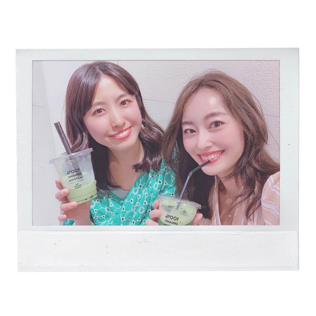 小祝麻里亜さんのインスタグラム写真 - (小祝麻里亜Instagram)「【THE MATCHA TOKYO／カフェ ・明治神宮前〜表参道】 ． この間 COELのレセプション前にこやゆりちゃんとカフェしてきました🍵❤️ ． ． この近辺はタピオカ激戦区で長蛇の列のなか、こちらはゆったりできました💕  表参道でたまにカフェ難民になるので、助かる👌✨ ． 自家製オーガニック抹茶を茶筅で点ててくれるサービスは、観光客の方も嬉しいかも！  私は抹茶を飲んだけど、こやゆり氏のたぴおかも美味しそうだったな💘💘 ． 茶筅や使い切りオリジナル抹茶を販売してて、気になったのがカステラで有名な黒船とコラボの抹茶カステラ。今度手土産に買ってみようかなと❣️ ． 新婚ほやほやのこやゆりちゃん💕式準備の話しをしたり、幸せ満開でした😍😍 ． ．  行き方👉 東京メトロ千代田線・副都心線  明治神宮前駅 徒歩2分／JR山手線 原宿駅 徒歩6分 位置情報もつけたからMAPみてね！ ． ． ＿＿＿＿＿＿＿＿＿＿＿ #tokyocafe #omotesando #日本カフェ #東京カフェ #カフェ巡り #カフェ活 #カフェスタグラム #表参道カフェ #抹茶 #카페 #카페추천 #카페 #카페스타그램」7月16日 17時59分 - maria_koiwai