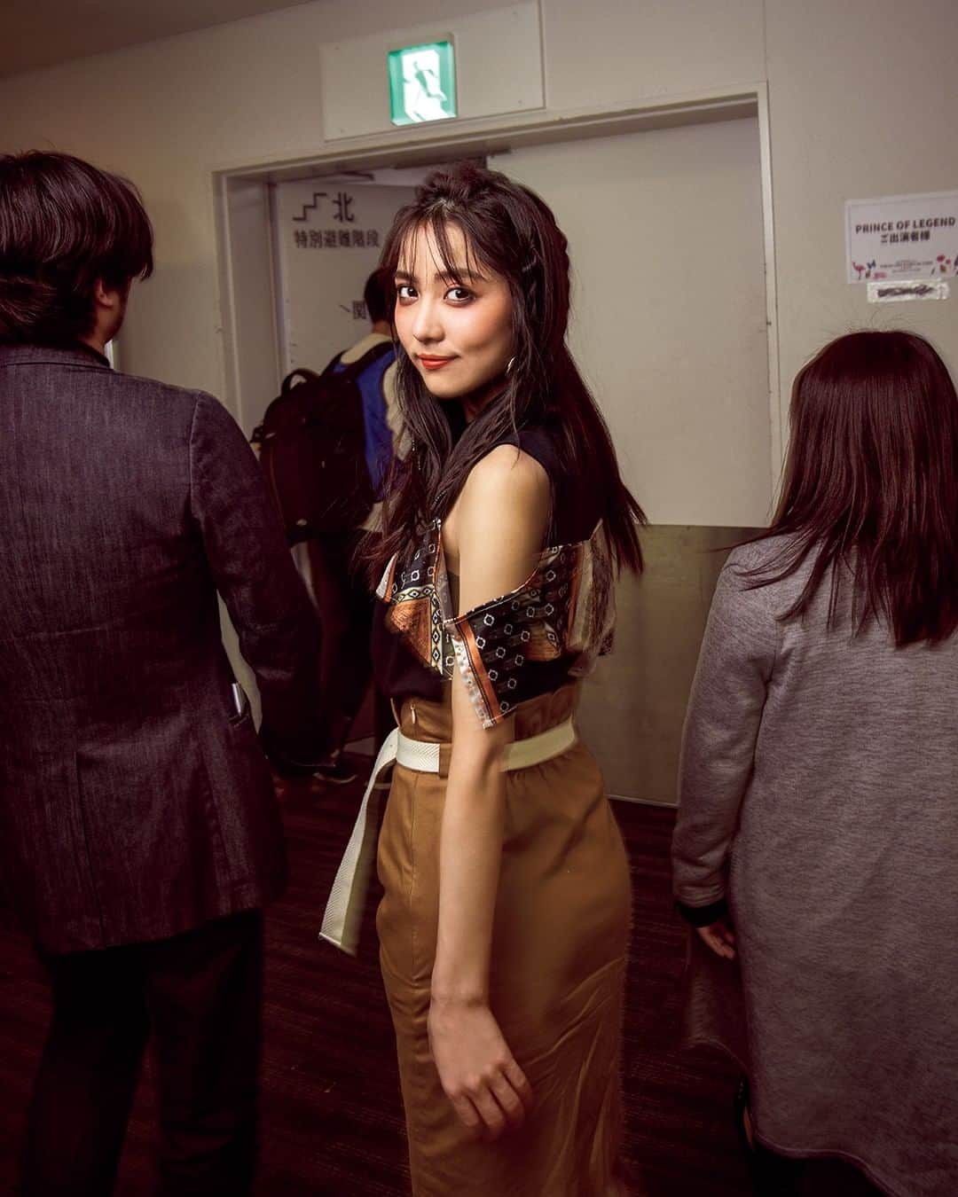 GQ JAPANさんのインスタグラム写真 - (GQ JAPANInstagram)「【CAUGHT BACKSTAGE @ TGC】 東京ガールズコレクション 2019 SPRING/SUMMERの舞台裏で石川恋をスナップ📸 #東京ガールズコレクション #tgc #tokyogirlscollection #石川恋 @tgc_staff @ren_ishikawa  Photo: Eric Micotto, Takuya Nagata」7月16日 18時00分 - gqjapan