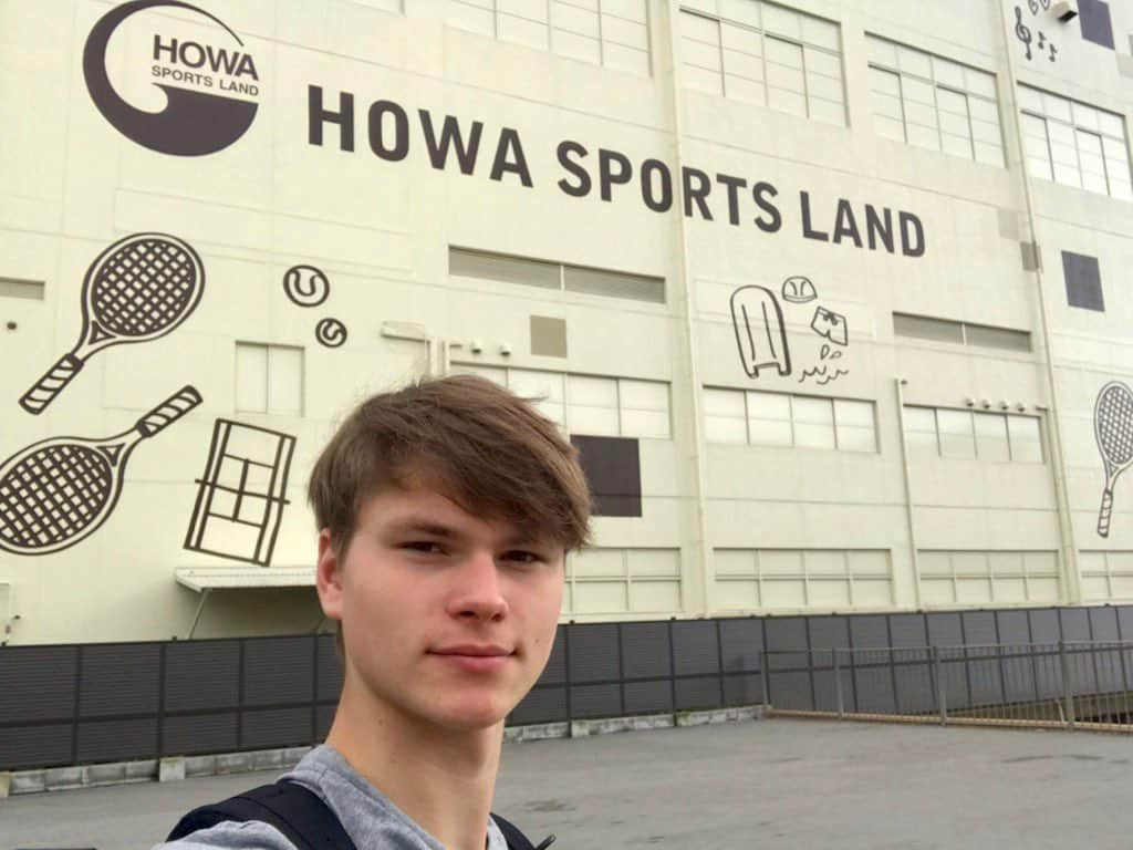 デニス・ヴァシリエフスのインスタグラム：「Konnichiwa! I have the pleasure of training in Japan this week. Thanks to everyone at Howa Sports Land for the hospitality! Hope you’re all having a great day!」