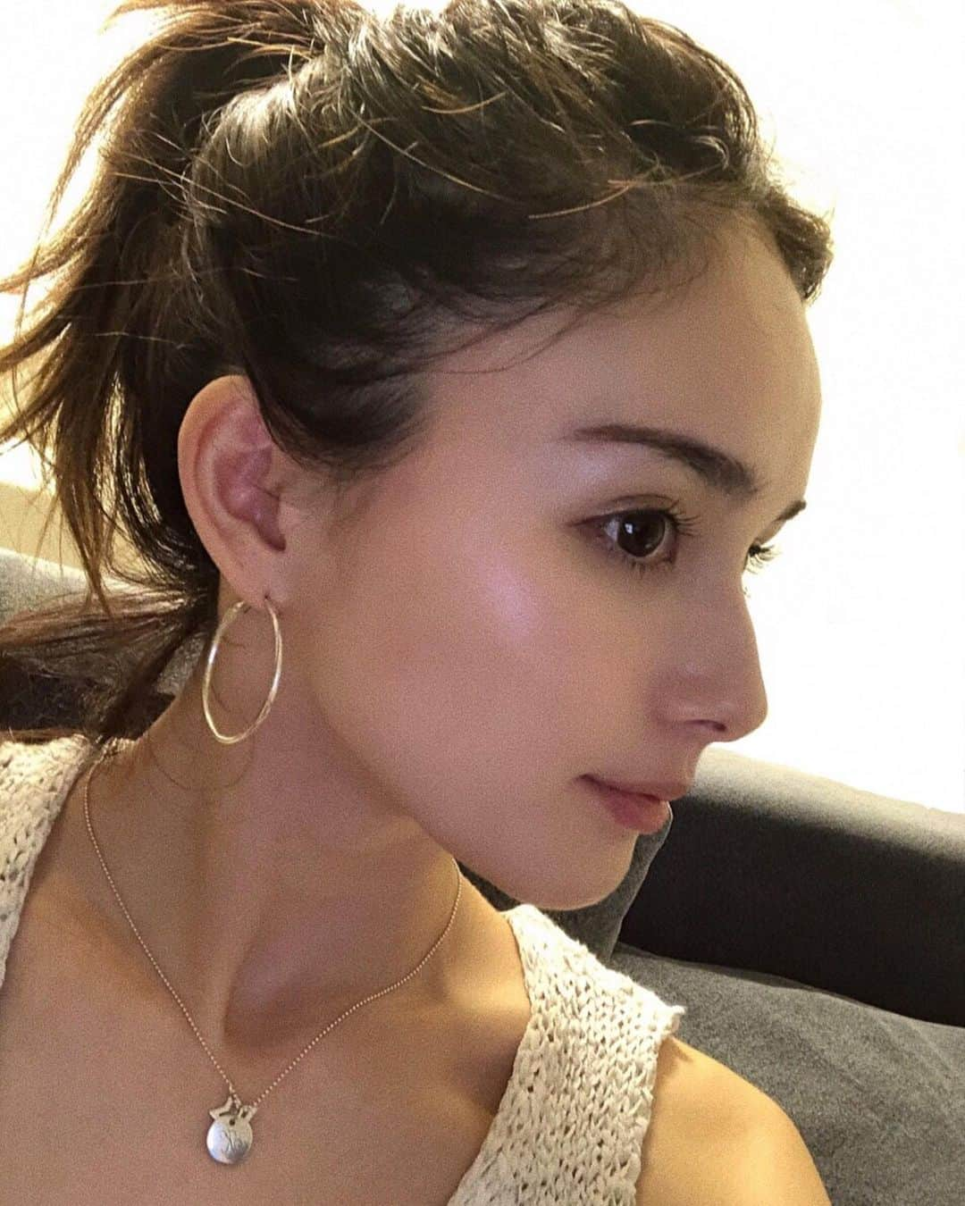 くるみさんのインスタグラム写真 - (くるみInstagram)「髪の毛やっと結べるようになった〜👱🏻‍♀️うれしみ🌻がしかし毎日寒いね😵」7月16日 18時22分 - kurumikahn