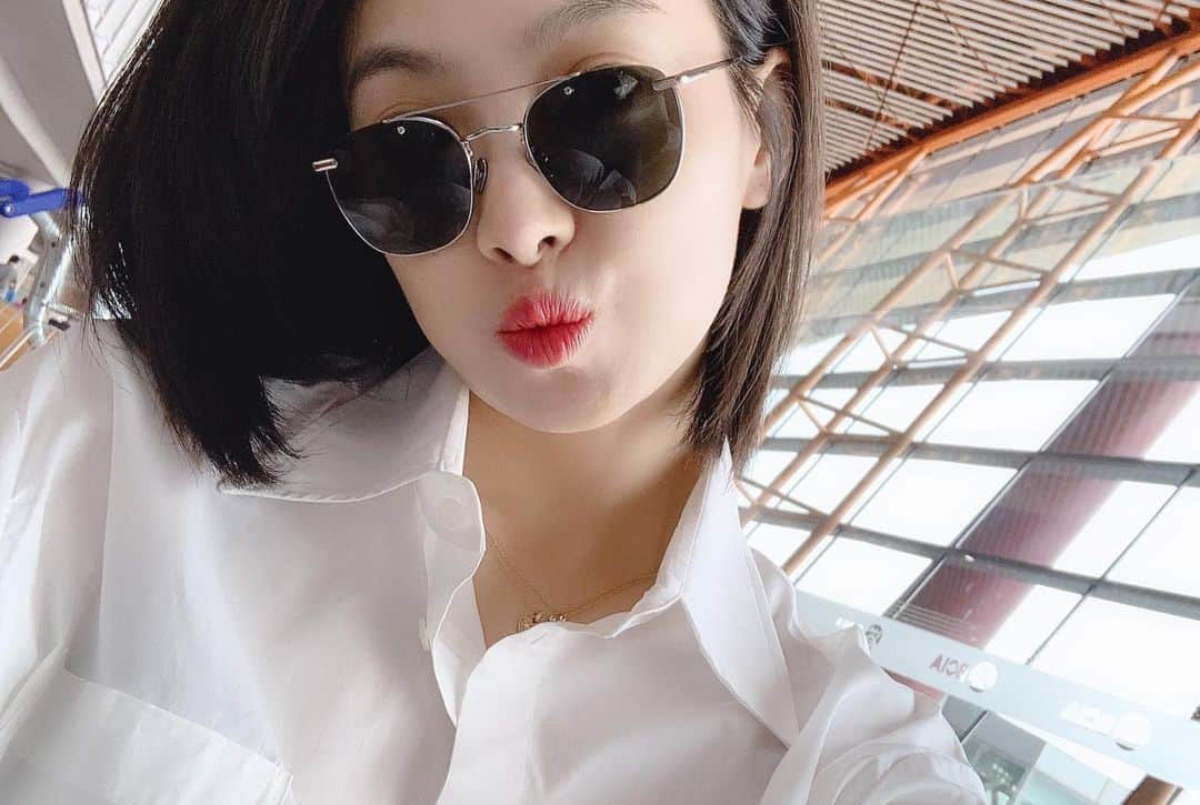 ビクトリアさんのインスタグラム写真 - (ビクトリアInstagram)「Today✈️ #shanghai #上海 #life #journey #victoria Song」7月16日 18時25分 - victoria02_02