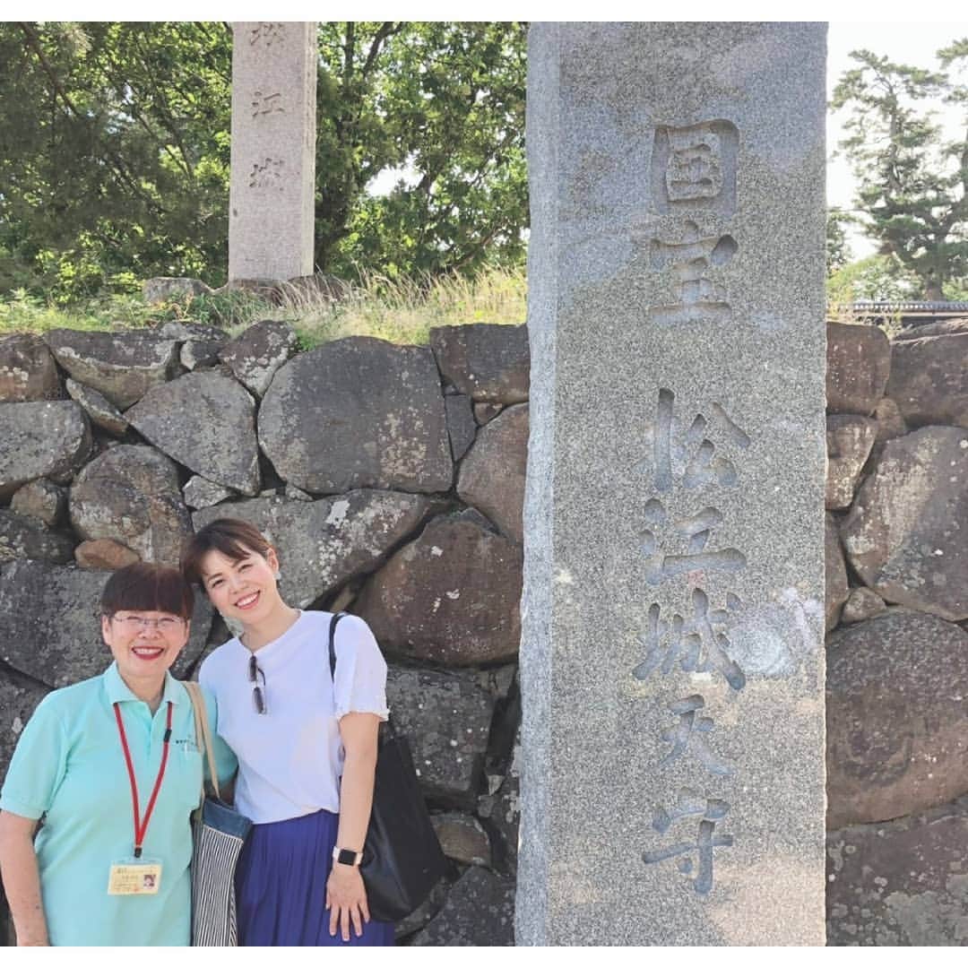 星奈津美さんのインスタグラム写真 - (星奈津美Instagram)「今回は観光する時間もあったので、国宝松江城へ✨ガイドさんに見どころをお話頂きながらという贅沢なコースで、歴史の勉強にもなりました。3枚目の写真は「あった〜幸せのハート！」的な感じを心の中で意識してみました💙 #松江城 #幸せのハート」7月16日 18時46分 - ntm_hoshi