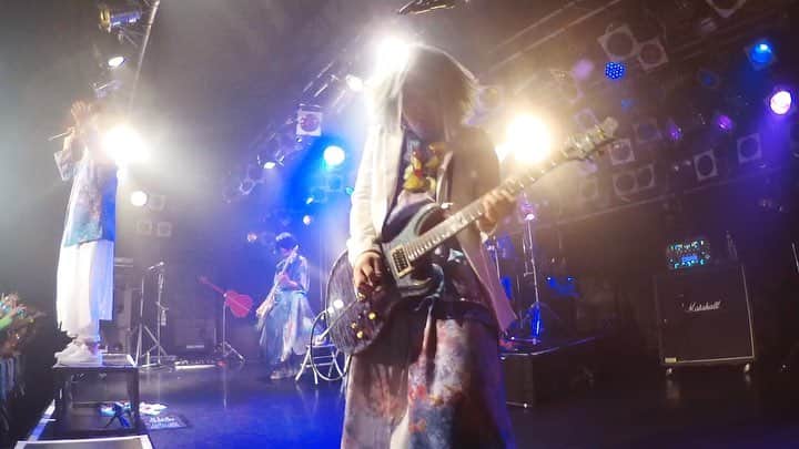 椎名未緒のインスタグラム：「🙄 #ユナイト #みんなのおと名古屋  #AIVIE #ギター回し」