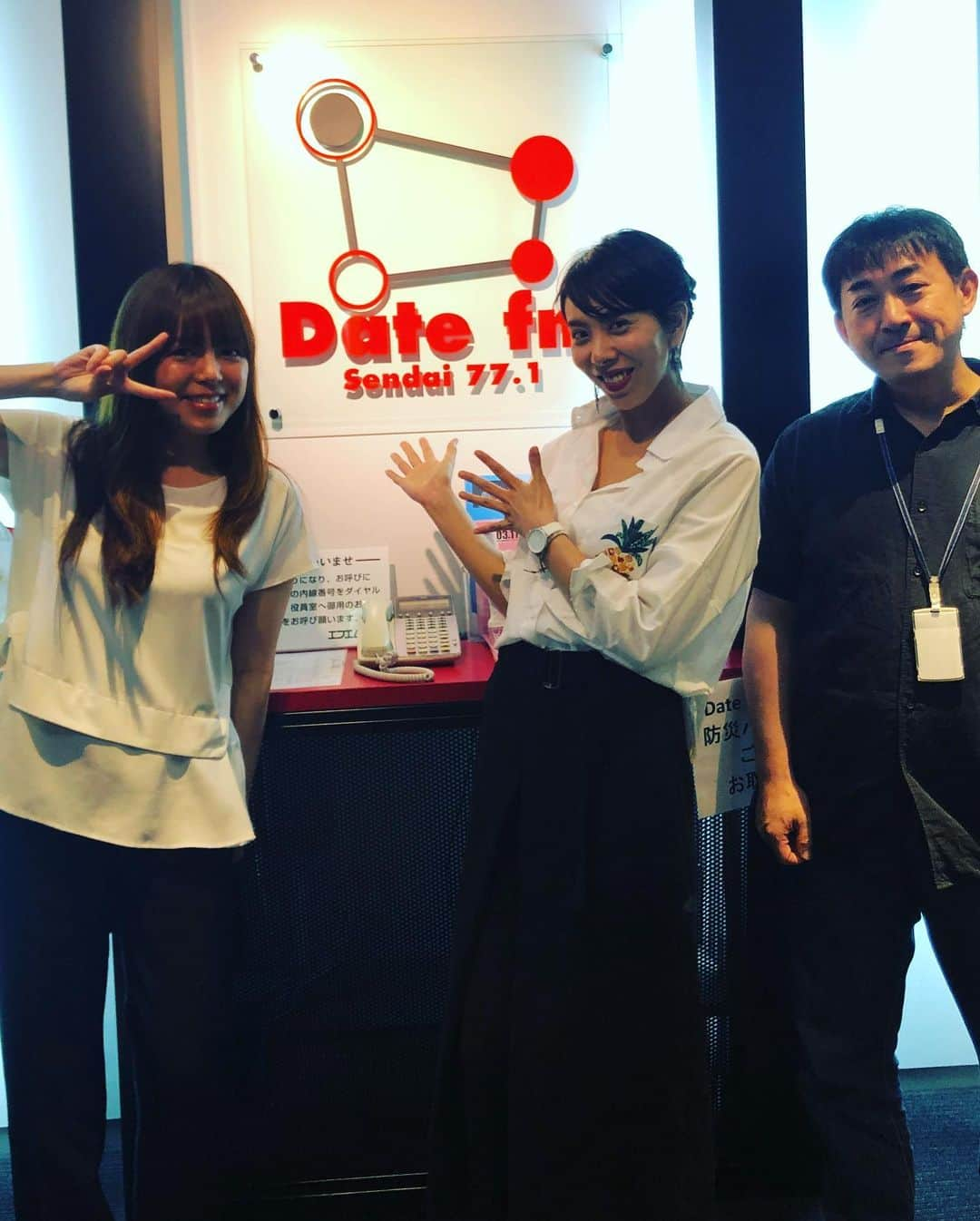 LOVEさんのインスタグラム写真 - (LOVEInstagram)「まず仙台に来たようー^_^  NHK FM、MONKEY MAJIKのオンバク！DICKさんとTAXさん、今回も暖かく迎えてくださり。めちゃくちゃジワジワ面白いので絶対聞いてね^_^  Date FMにも行ってきたー！ 名護ちゃま。みなさま。同じく暖かく迎えていただき。ありがとう😘😘😘 明日は相馬ライブだい！ 文房具受け取ってくれた子どもたちがもう中学生。中学校の学年行事にお呼ばれ。ありがたいかぎりです。 🥰」7月16日 19時23分 - loveyanen_official