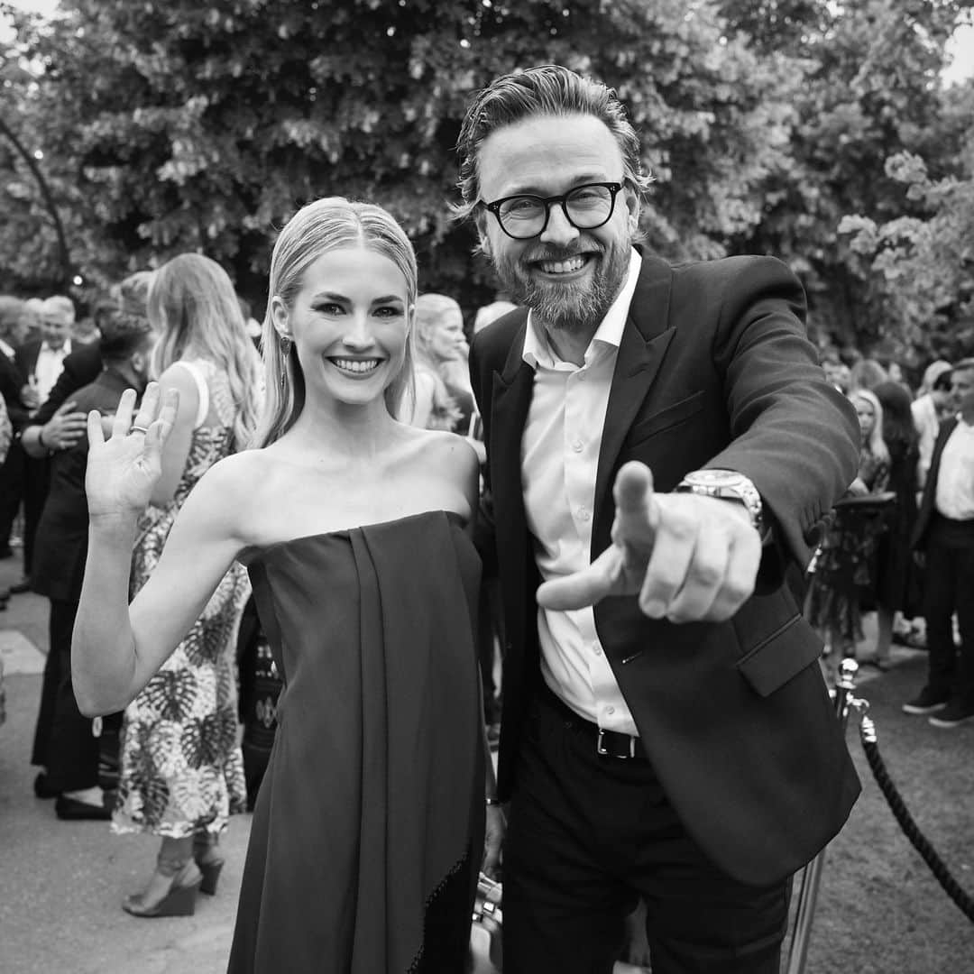 ヨアヒム・ローニングさんのインスタグラム写真 - (ヨアヒム・ローニングInstagram)「Bride and groom to be, captured by the wonderful @gregwilliamsphotography a couple of weeks back 👰🤓 #almostthere #excited」7月16日 19時27分 - joachimronning