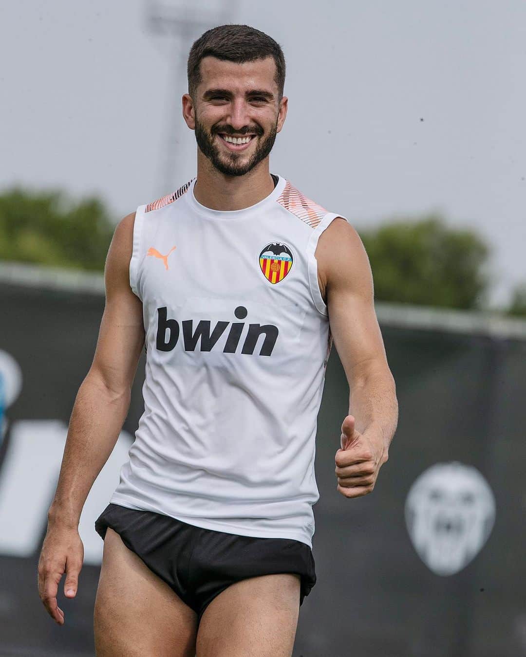 ホセ・ルイス・ガヤのインスタグラム：「Empezamos... 2019/20 😄⚪️⚫️」