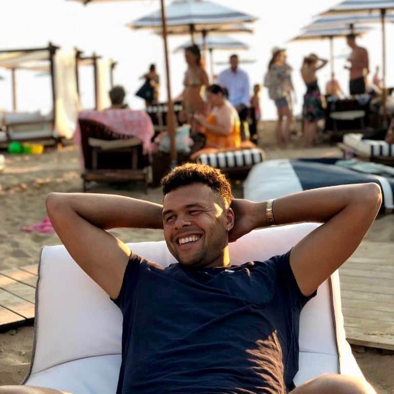 ジョー＝ウィルフリード・ツォンガのインスタグラム：「Un peu de repos avant de repartir sur les courts #repos #chill #TsongaTeam」