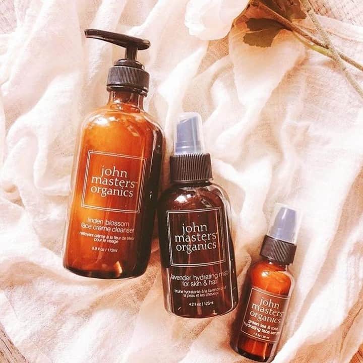 John Masters Organicsさんのインスタグラム写真 - (John Masters OrganicsInstagram)「Fugt, fugt, fugt 🌿 Vores hud og hår har brug for fugt - særligt når vi er udsat for sol. John Masters Organics tilbyder en lang række produkter, som netop er udviklet til at fugte med fokus med naturlige og lækre ingredienser. Har du prøvet dem? ⁠ 📸@johnmastersorganicshk⁠ ⁠ #jmo #johnmastersorganics #planorganic #økologiskhudpleje #økologiskhårpleje #hudpleje #hårpleje #økologisk #øko #eko #eco #bæredygtigt #green #grøn #naturlig #fugt #clean」7月16日 20時15分 - johnmastersorganics_denmark