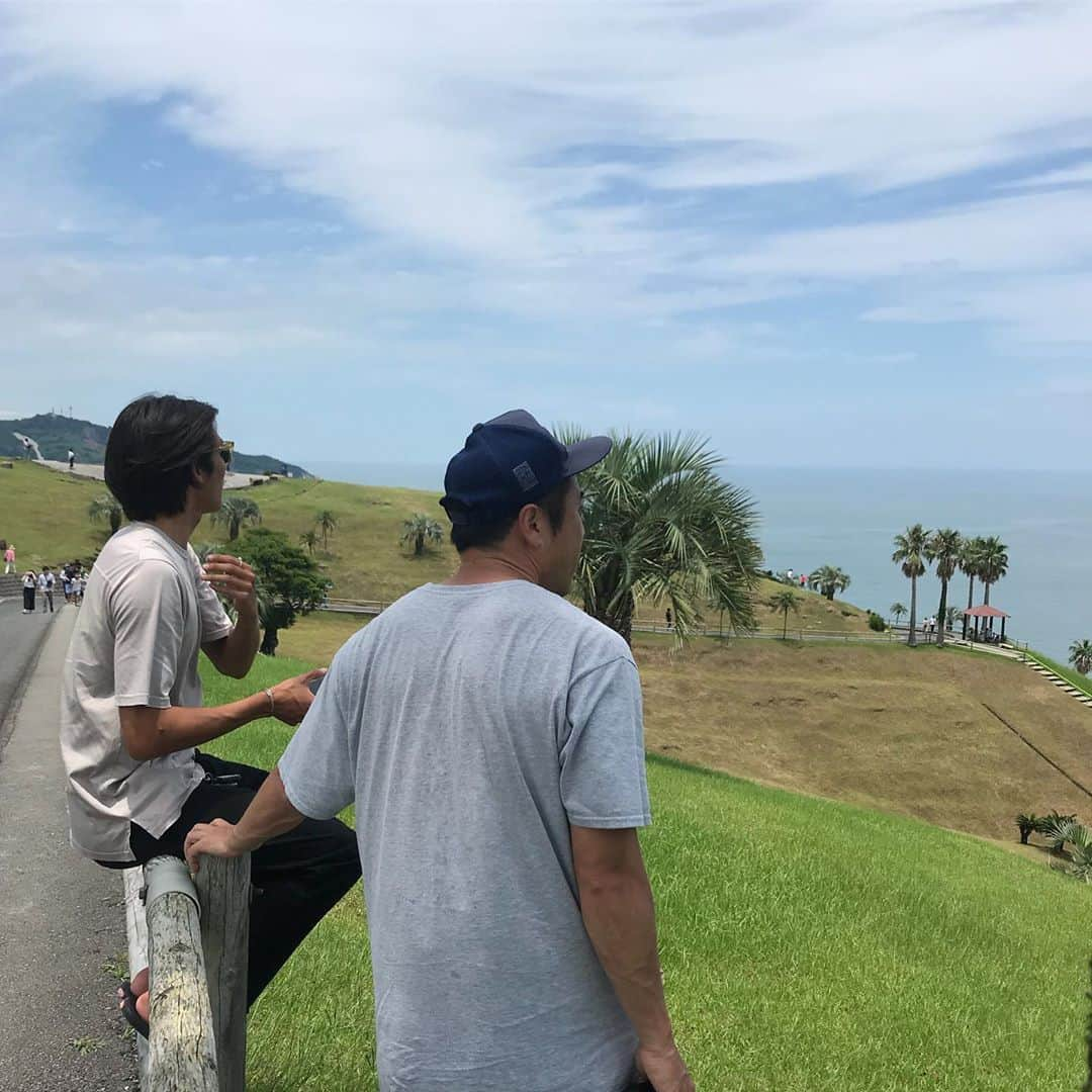 大村 奈央さんのインスタグラム写真 - (大村 奈央Instagram)「宮崎の海、ありがとう〜！弾丸だったけれど大満足な時間を宮崎で過ごせました😆✨ Thank you @jrsurfboards @rumjunglesurfshop @_kaitomorizono for awesome 2days🎥🌊 明日からは千葉🚗！ #宮崎 #miyazaki」7月16日 20時15分 - naoomura