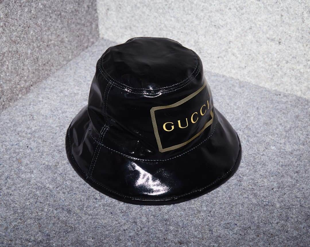 エルエヌシーシーさんのインスタグラム写真 - (エルエヌシーシーInstagram)「The Gucci Frame Logo-print Bucket Hat. Shop in-store and online. @gucci #gucci」7月16日 20時31分 - thelncc