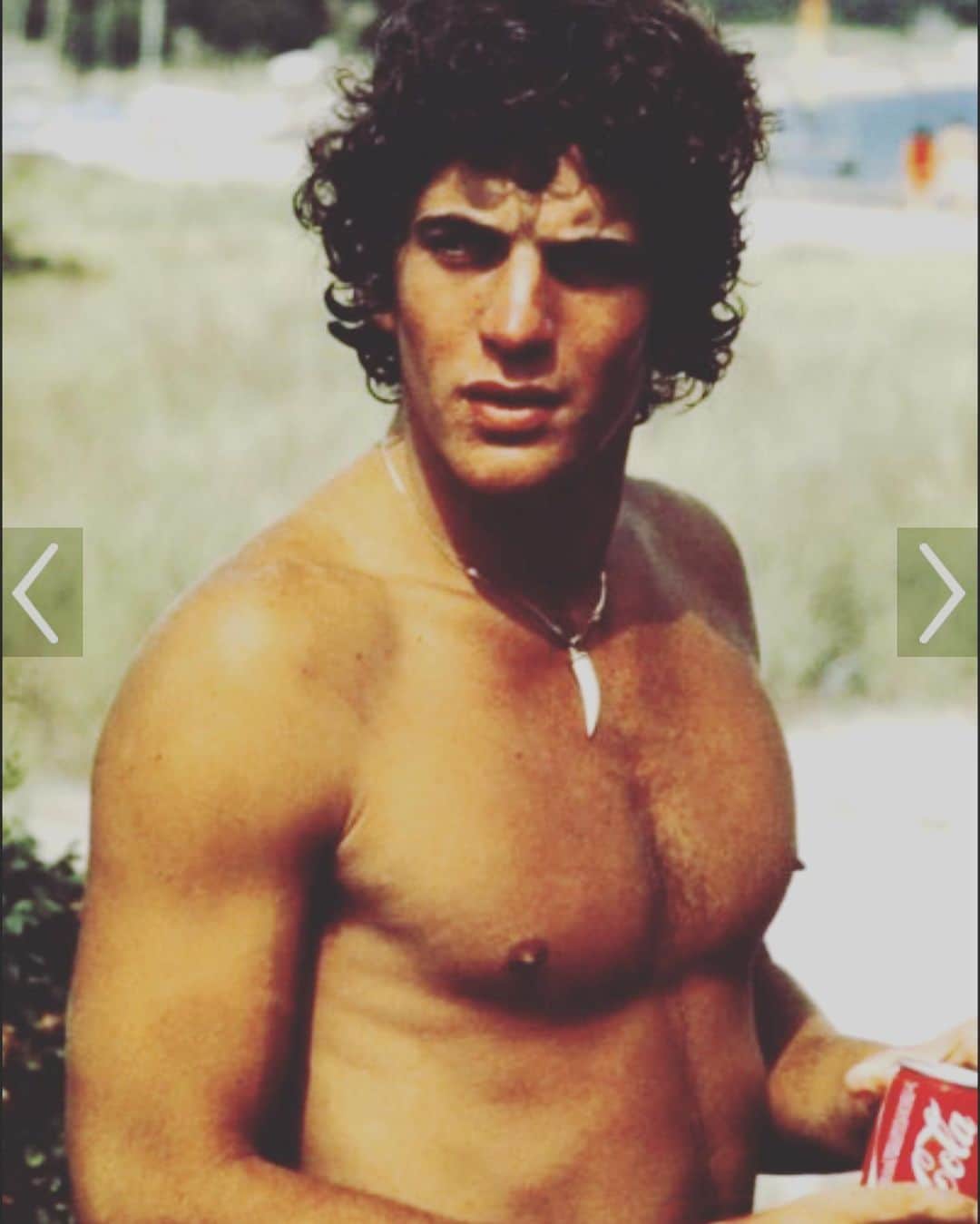 カリーヌ・ロワトフェルドのインスタグラム：「Dream boy🖤died20 years ago, too young🖤 #johnkennedyjr💔💔💔」