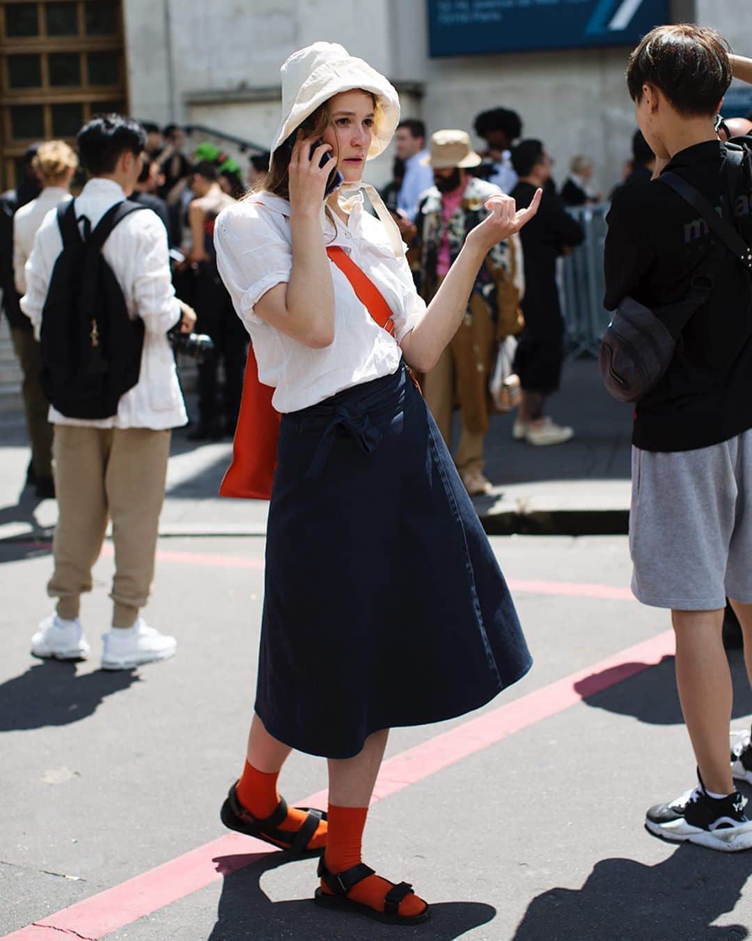 スコット・シューマンのインスタグラム：「I don’t know what to call this type of style except positively interesting! Paris」