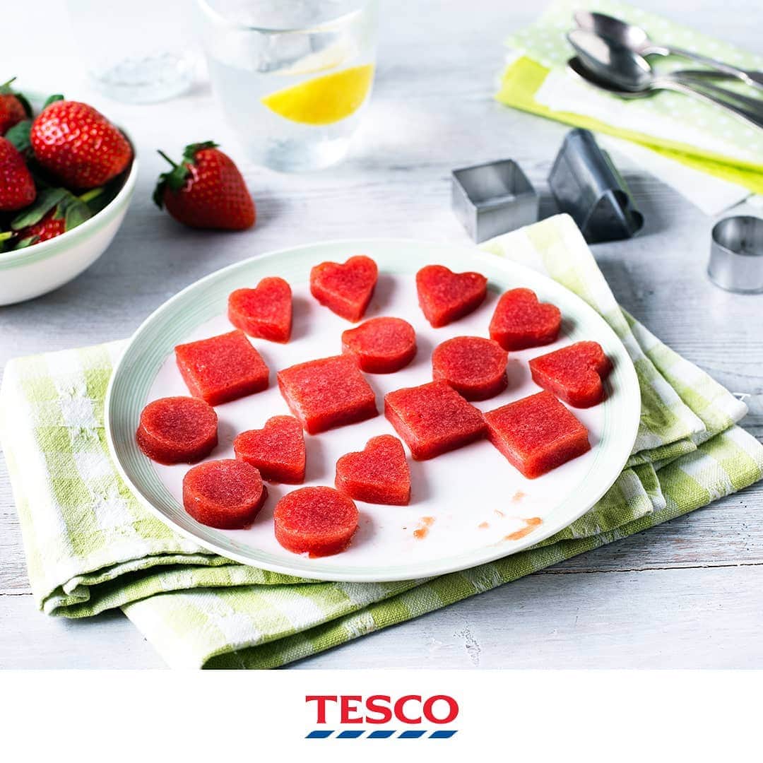 Tesco Food Officialさんのインスタグラム写真 - (Tesco Food OfficialInstagram)「Kids! Grown-ups! (And everyone in-between!) Ever dreamed of making your own sweets? Using fresh berries and only 3 other ingredients, make your own all-natural gummy sweets this weekend with our latest recipe.  Ingredients 400g (13oz) strawberries, trimmed and chopped 2-3 tbsp runny honey 1 lemon 1 x 12g pack powdered gelatine  Method Tip the strawberries and 50ml (2fl oz) water into a saucepan. Cook over a gentle heat for 3–5 minutes, until the berries begin to burst, skimming away any froth that rises to the surface. Then whiz in a food processor until a smooth sauce forms. Stir through the honey and a squeeze of lemon juice, to taste. Pass through a thin sieve, discarding the seeds, then measure out 300ml (1/2 pint) of the strawberry juice. Meanwhile place the gelatine in a bowl and pour over 5 tbsp cold water. Leave until the liquid has been absorbed. Place the bowl over a pan of boiling water. Remove from the heat and leave for 5 minutes until the gelatine has dissolved. Then stir into the strawberry juice and mix well. Pour into a lightly oiled 20x20cm (8x8in) baking tin. Place in the fridge for 3 hours or overnight until solid. Turn out onto a board, then use a small cookie cutter to stamp out shapes or cut into small squares.」7月16日 21時03分 - tescofood
